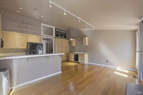 Living - 7095 Hastings Pl, Windsor, CA 95492 photo 6 of 7