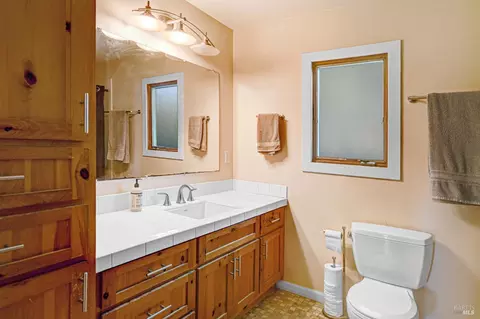 Bath - 1335 E St, Napa, CA 94559 photo 4 of 4