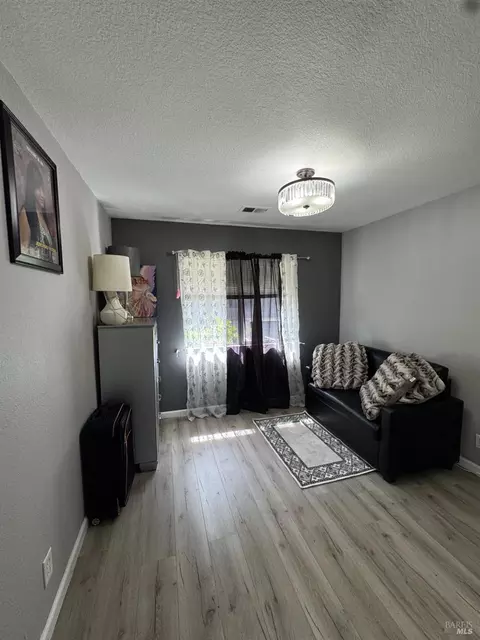 475 Whitney Ave, Vallejo, CA 94589 photo 11
