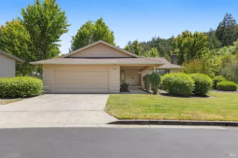 6336 Stone Bridge Rd, Santa Rosa, CA 95409