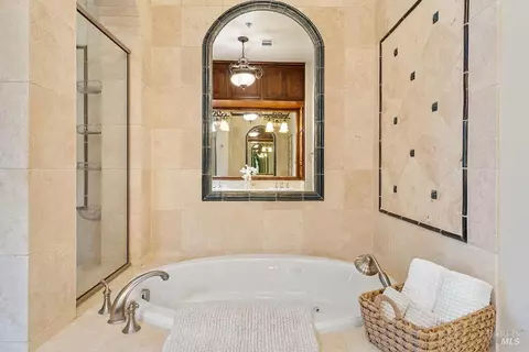 Bath - 1135 Symphony Way, Vallejo, CA 94591 photo 3 of 8