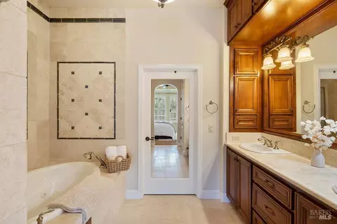 Bath - 1135 Symphony Way, Vallejo, CA 94591 photo 2 of 8
