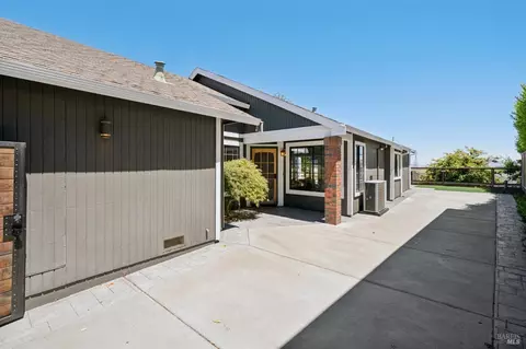 122 Clearview Dr, Vallejo, CA 94591 photo 3