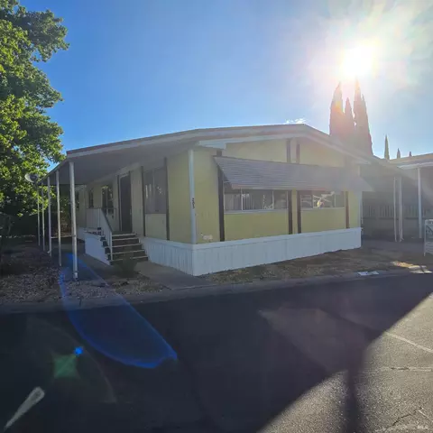 205 Lemon Tree Dr, Vacaville, CA 95687