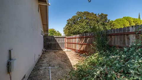 Exterior - 2050 Ramsay Ct, Fairfield, CA 94534 photo 13 of 13