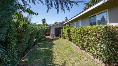 Exterior - 2050 Ramsay Ct, Fairfield, CA 94534 photo 7 of 13