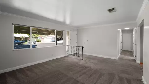 Living - 2050 Ramsay Ct, Fairfield, CA 94534 photo 3 of 6