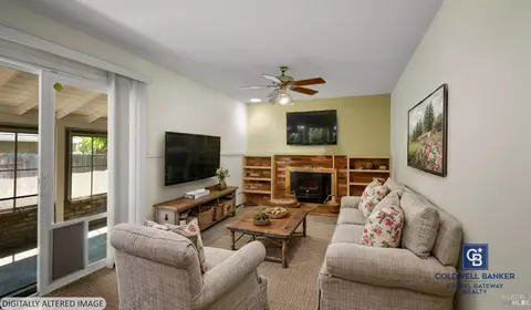 Living - 2050 Ramsay Ct, Fairfield, CA 94534 photo 4 of 6