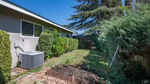 Exterior - 2050 Ramsay Ct, Fairfield, CA 94534 photo 9 of 13