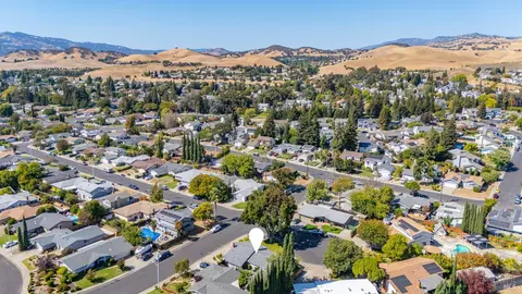 View/Area - 2050 Ramsay Ct, Fairfield, CA 94534 photo 4 of 4