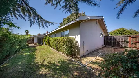 Exterior - 2050 Ramsay Ct, Fairfield, CA 94534 photo 6 of 13