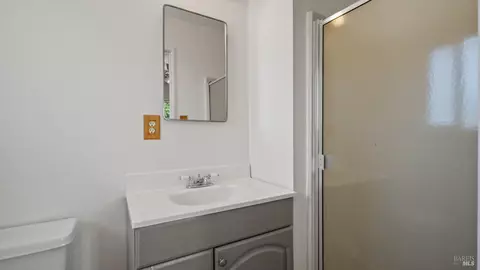 Bath - 1210 Coolidge St, Fairfield, CA 94533 photo 2 of 2