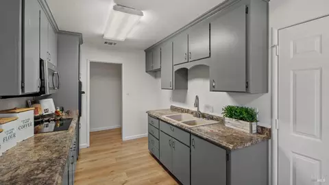 Kitchen - 1210 Coolidge St, Fairfield, CA 94533 photo 3 of 4