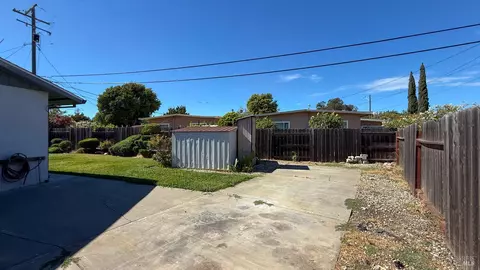 Exterior - 1210 Coolidge St, Fairfield, CA 94533 photo 7 of 9