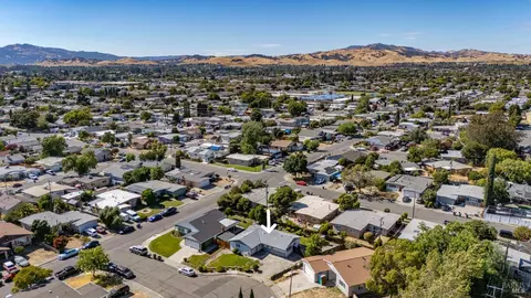 View/Area - 1210 Coolidge St, Fairfield, CA 94533 photo 4 of 9