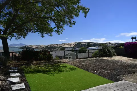 Exterior - 184 Clearview Dr, Vallejo, CA 94591 photo 3 of 3