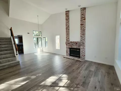 Living - 184 Clearview Dr, Vallejo, CA 94591 photo 1 of 4