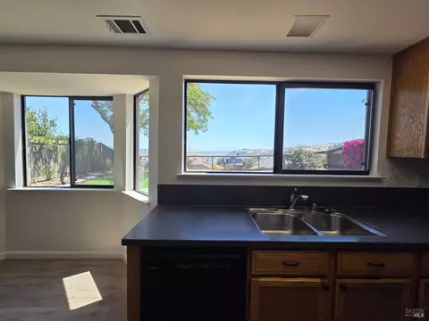 Kitchen - 184 Clearview Dr, Vallejo, CA 94591 photo 1 of 2