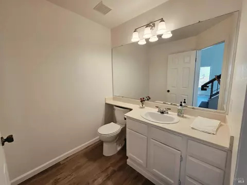 Bath - 184 Clearview Dr, Vallejo, CA 94591 photo 1 of 3