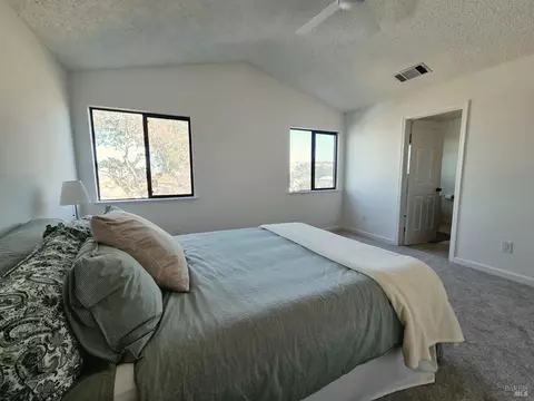 Bedroom - 184 Clearview Dr, Vallejo, CA 94591 photo 2 of 3