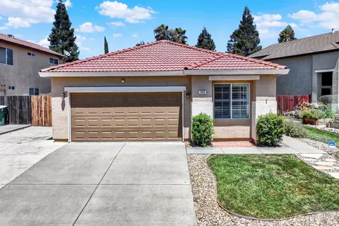 888 Sapphire Cir, Vacaville, CA 95687