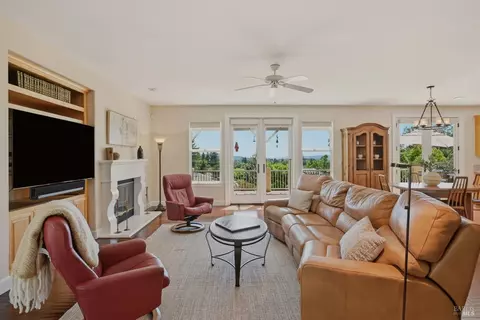 Living - 5 Silverstone Ct, Napa, CA 94558 photo 7 of 8