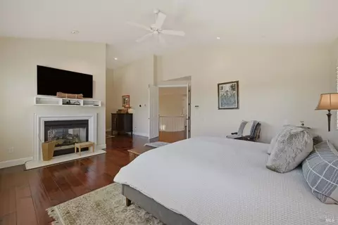 Bedroom - 5 Silverstone Ct, Napa, CA 94558 photo 2 of 10