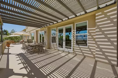 Exterior - 5 Silverstone Ct, Napa, CA 94558 photo 9 of 22