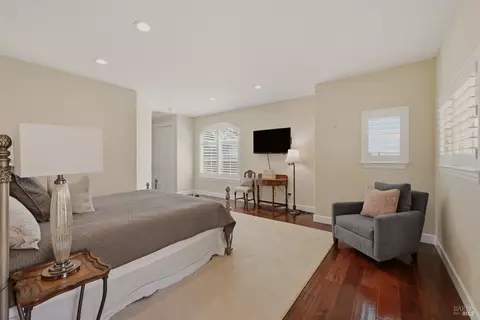 Bedroom - 5 Silverstone Ct, Napa, CA 94558 photo 8 of 10