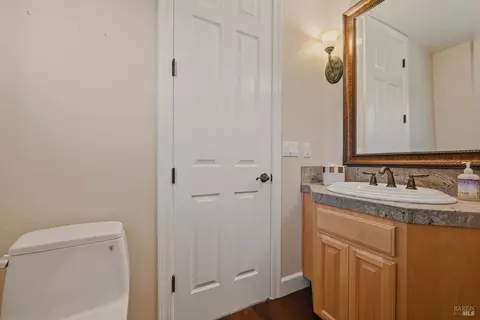 Bath - 5 Silverstone Ct, Napa, CA 94558 photo 8 of 9