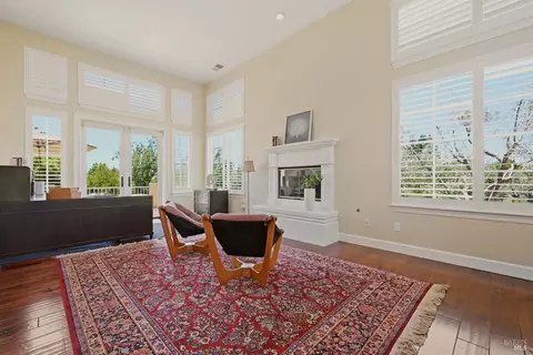 Living - 5 Silverstone Ct, Napa, CA 94558 photo 3 of 8