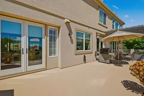 Exterior - 5 Silverstone Ct, Napa, CA 94558 photo 14 of 22