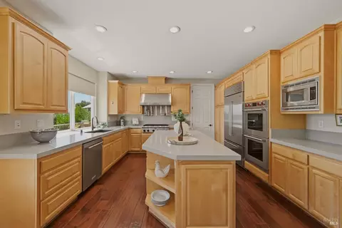 Kitchen - 5 Silverstone Ct, Napa, CA 94558 photo 6 of 6