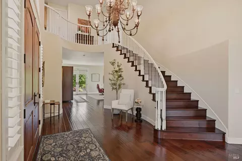 Entry Way - 5 Silverstone Ct, Napa, CA 94558 photo 3 of 5