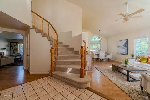 Entry Way - 7036 Edinburgh Ct, Windsor, CA 95492 photo 1 of 5