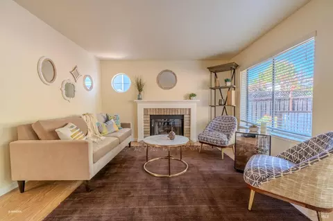 Living - 7036 Edinburgh Ct, Windsor, CA 95492 photo 3 of 3