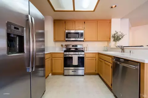Kitchen - 7036 Edinburgh Ct, Windsor, CA 95492 photo 1 of 3