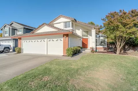 Exterior - 7036 Edinburgh Ct, Windsor, CA 95492 photo 2 of 6
