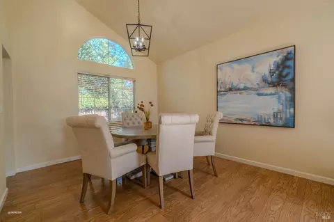 Dining - 7036 Edinburgh Ct, Windsor, CA 95492 photo 1 of 2