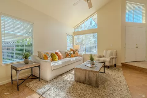 Living - 7036 Edinburgh Ct, Windsor, CA 95492 photo 1 of 3