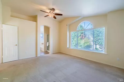 Bedroom - 7036 Edinburgh Ct, Windsor, CA 95492 photo 4 of 5