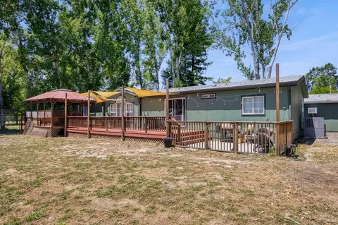 Exterior - 655 Clover Dr, Upper Lake, CA 95485 photo 4 of 7