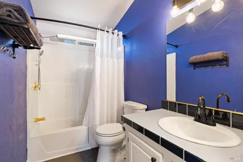 Bath - 655 Clover Dr, Upper Lake, CA 95485 photo 1 of 4