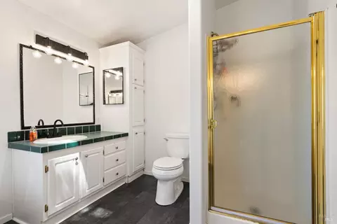Bath - 655 Clover Dr, Upper Lake, CA 95485 photo 3 of 4