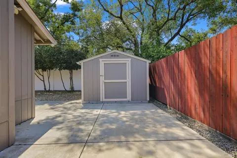 Exterior - 1027 Justin Way, Dixon, CA 95620 photo 4 of 4