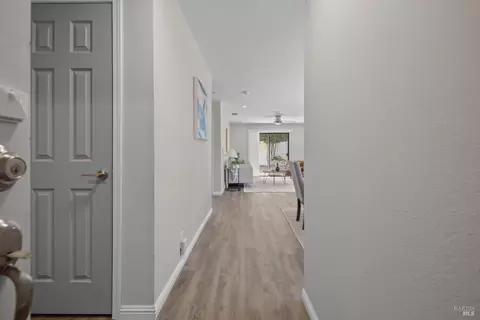 Entry Way - 1027 Justin Way, Dixon, CA 95620 photo 1 of 1