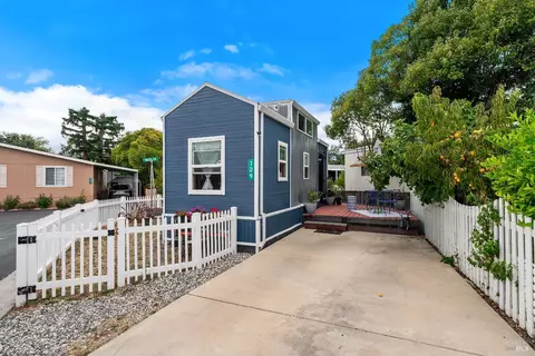 129 Katherine Pl, Windsor, CA 95492 photo 3