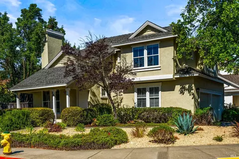900 Chiles Ave, Saint Helena, CA 94574