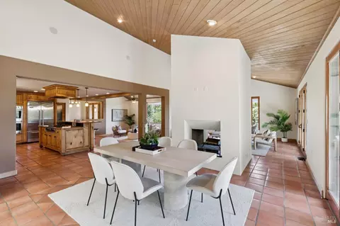 Dining - 1685 Estee Ave, Napa, CA 94558 photo 5 of 6
