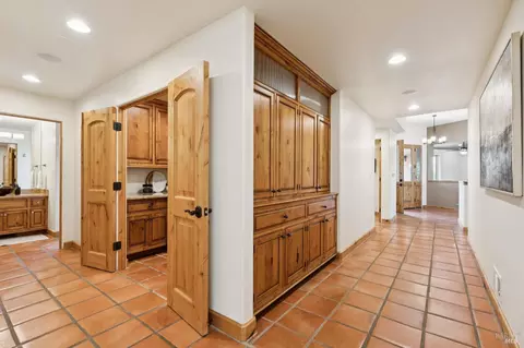 Entry Way - 1685 Estee Ave, Napa, CA 94558 photo 3 of 4